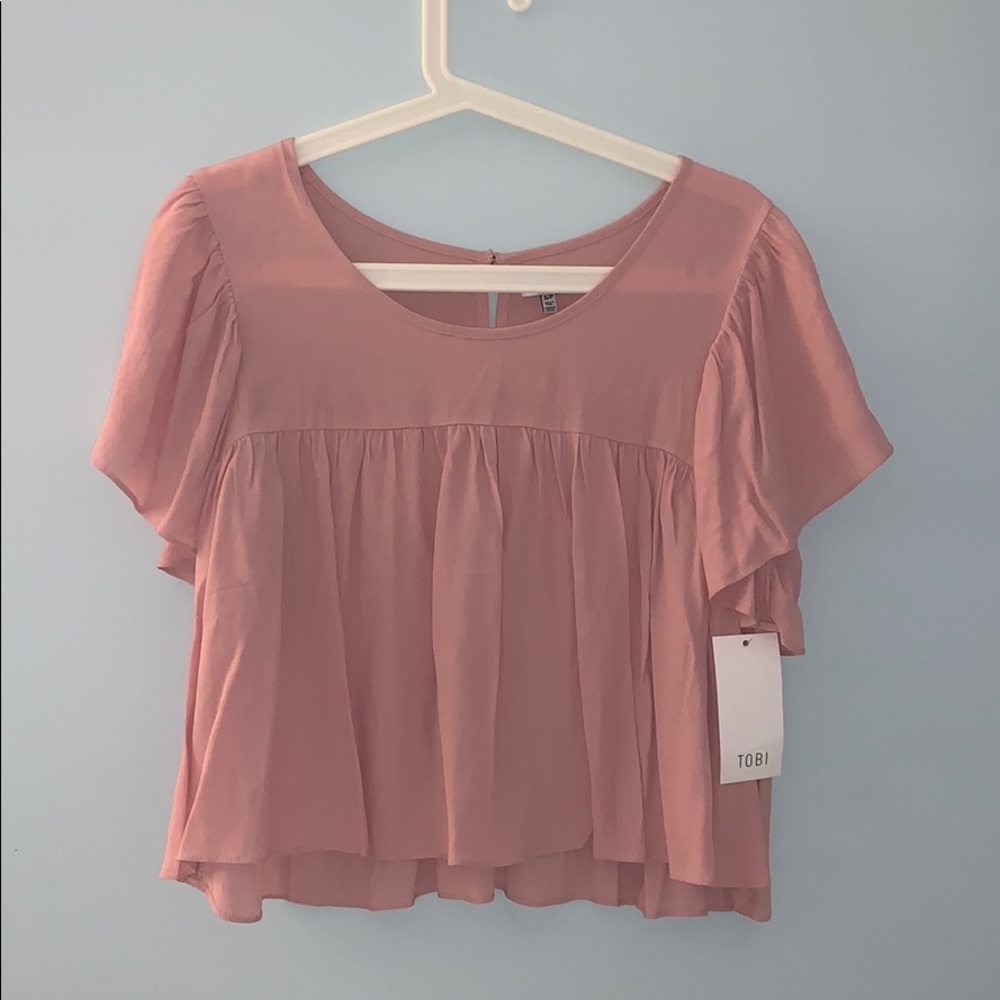 pink top